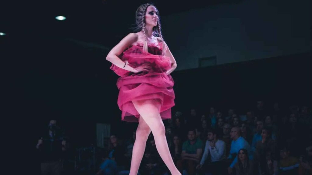 9 Tren Fashion Wanita 2025 yang Menggemparkan Dunia Mode