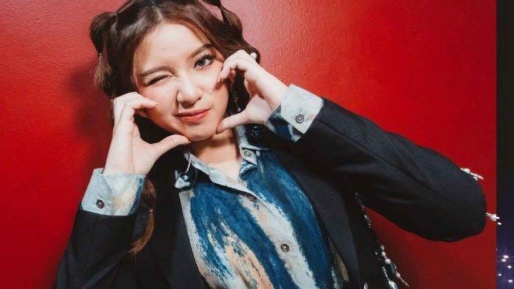 Fashion Stylish Tiara Andini Dari Panggung Musik ke Ikon Fashion Remaja