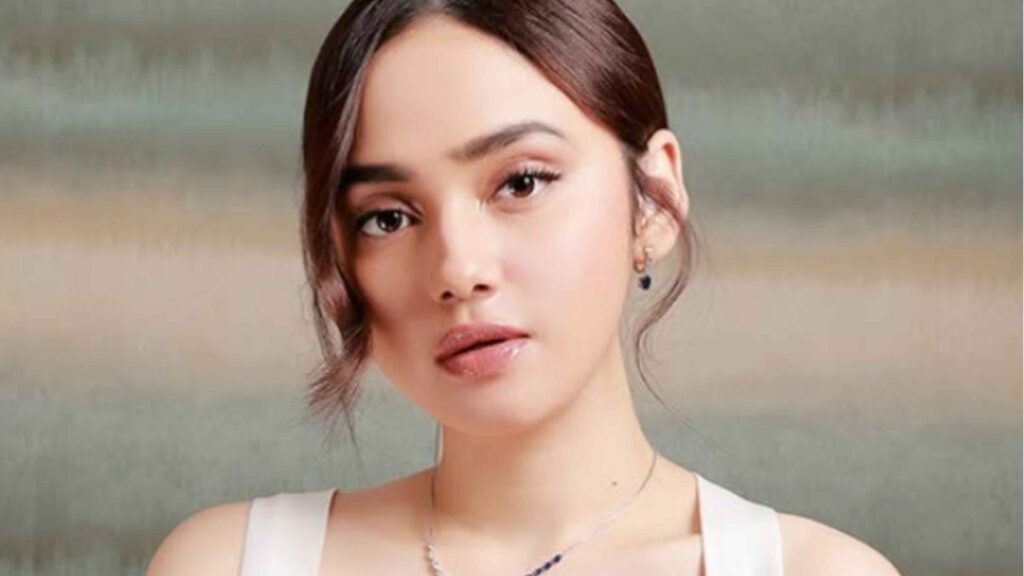 Outfit Tanpa Batas Syifa Hadju: Sederhana, Chic, dan Selalu Relevan