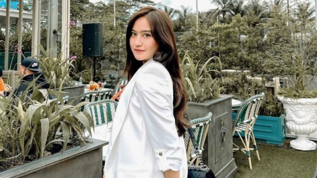 Shalsabilla Adriani Punya Rahasia Gaya Simpel Tapi Tetap Glowing, Ini Bocorannya!