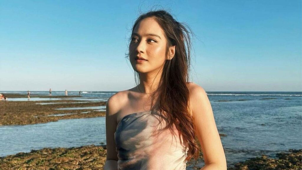 Shalsabilla Adriani Punya Rahasia Gaya Simpel Tapi Tetap Glowing, Ini Bocorannya!