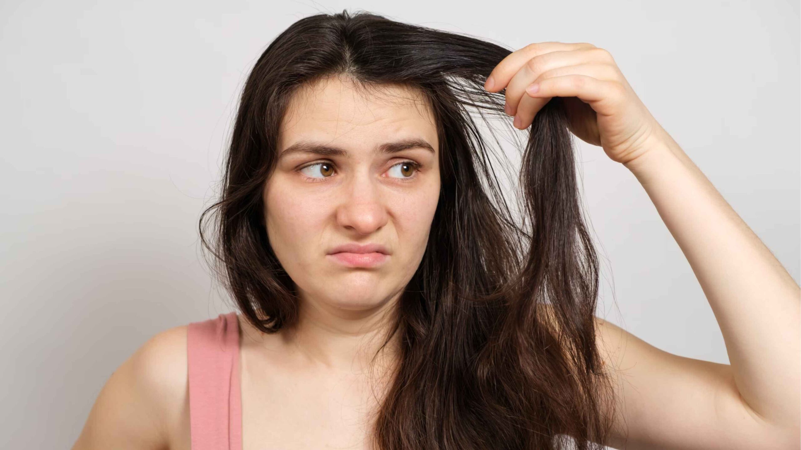 Rambut Berminyak Setelah Keramas? Ini 5 Kesalahan Umum yang Sering Terjadi